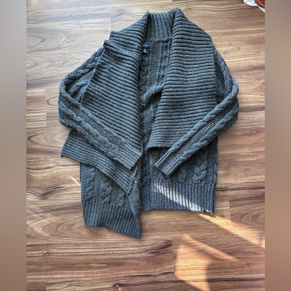 Cowl neck thick cardigan